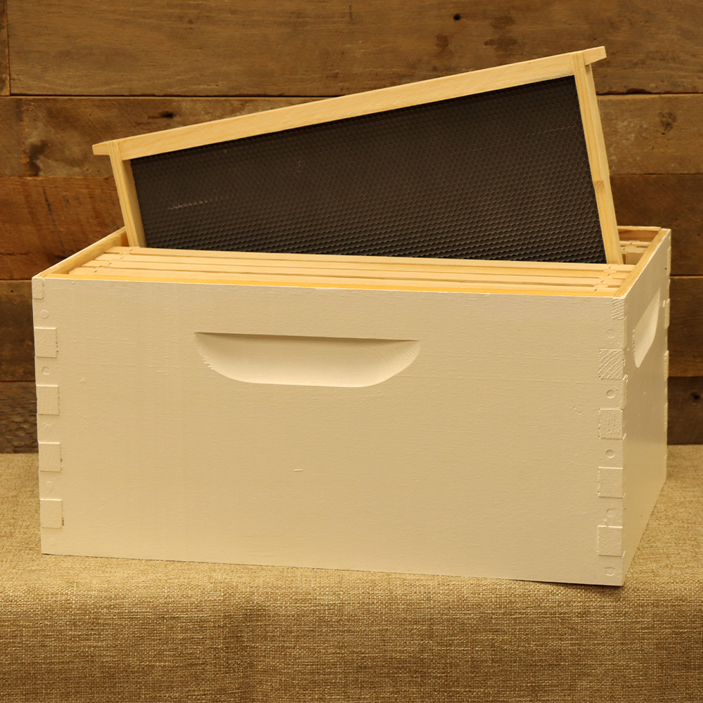 Assembled 9 5/8" Hive Body w/ 8 Frames