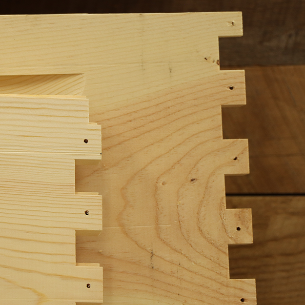 9 5/8" Nuc 5-Frame (Pre-Order)