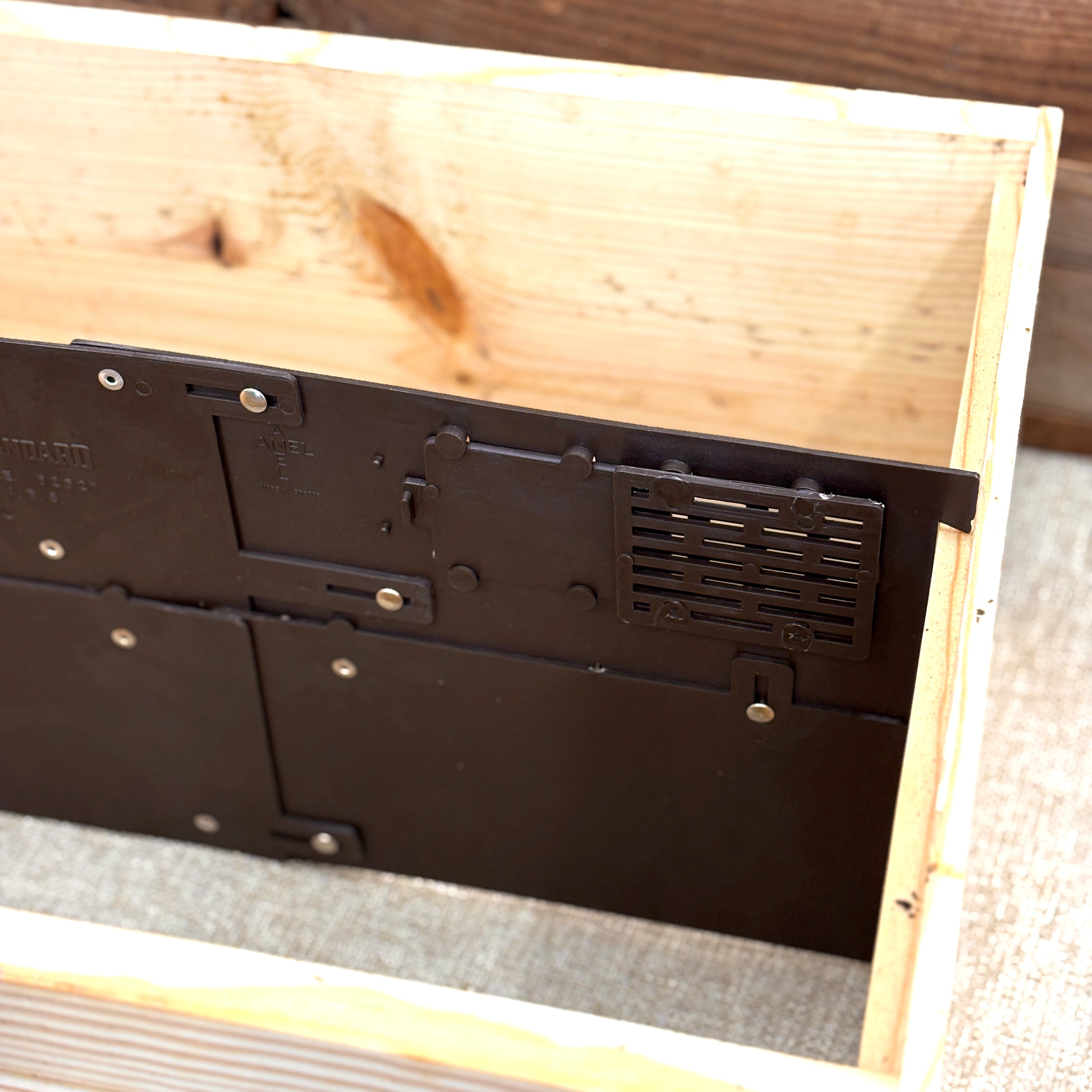 ANEL Vertical Divider