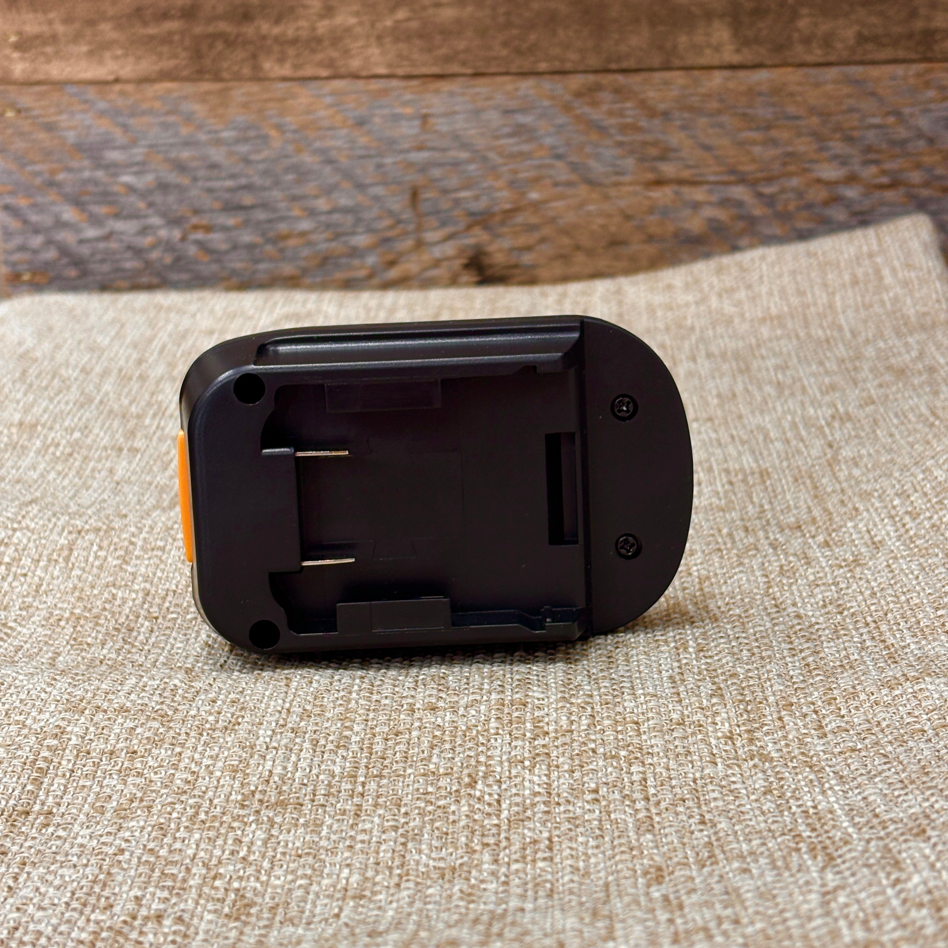 DeWalt to Milwaukee Battery Adapter