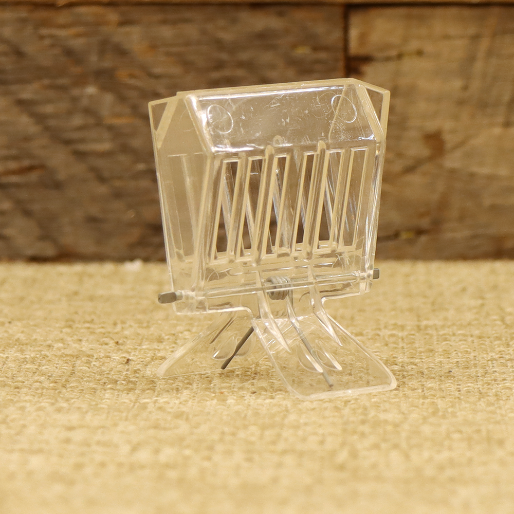 Plastic Queen Clip