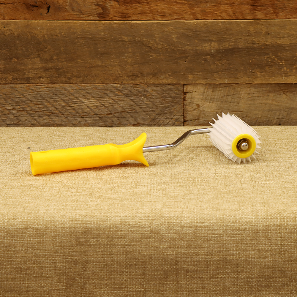 Uncapping Roller